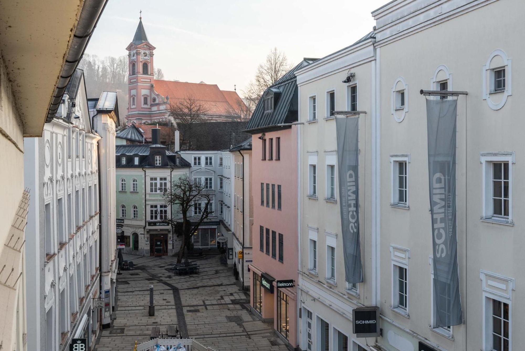Kuehbacher Hotel *